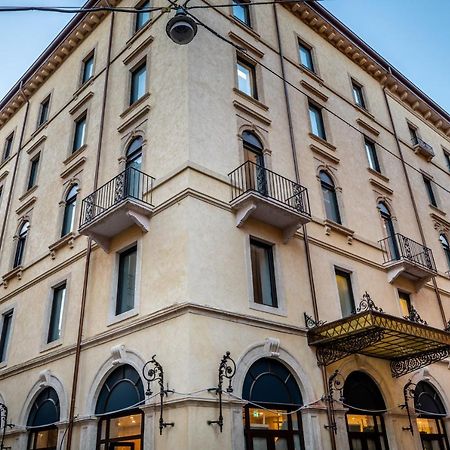 Boutique Hotel Touring Verona Esterno foto
