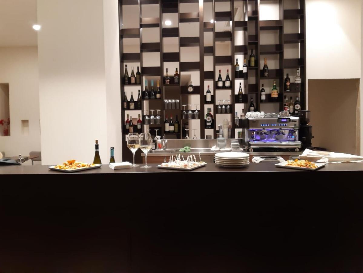 Boutique Hotel Touring Verona Esterno foto