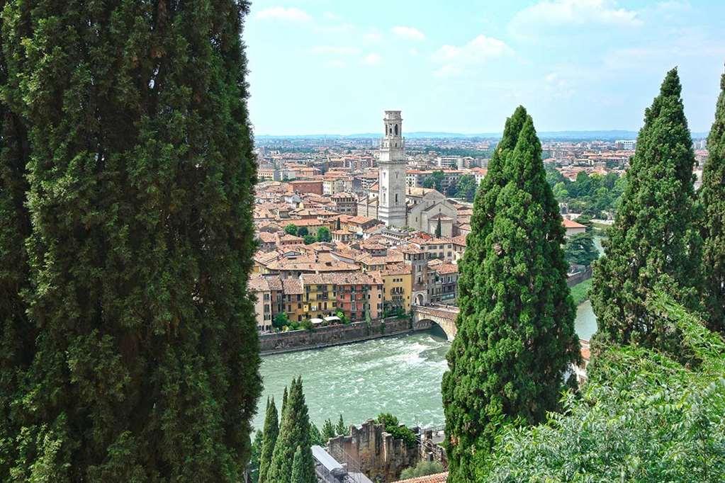 Boutique Hotel Touring Verona Esterno foto