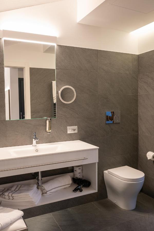 Boutique Hotel Touring Verona Esterno foto