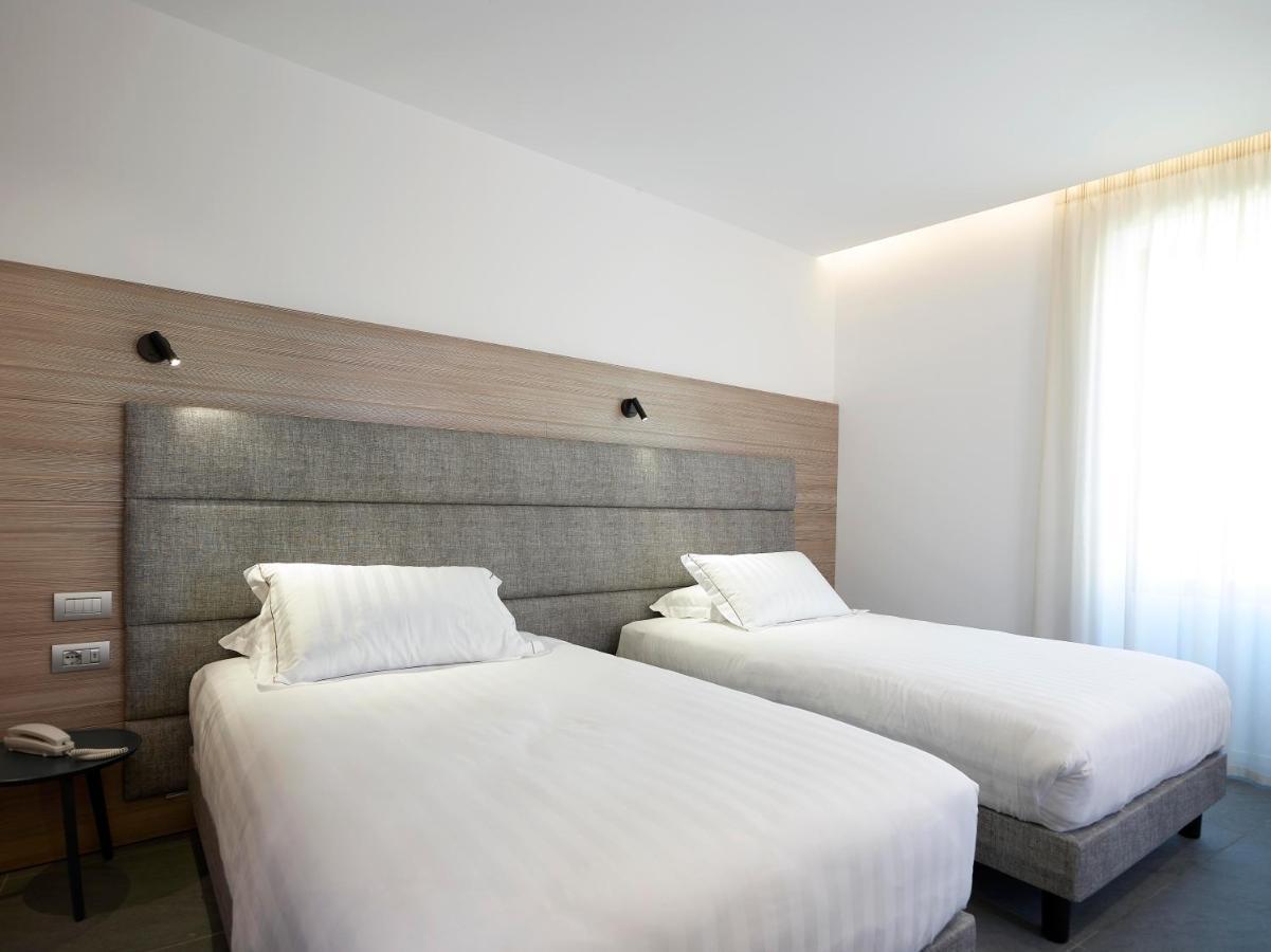 Boutique Hotel Touring Verona Esterno foto