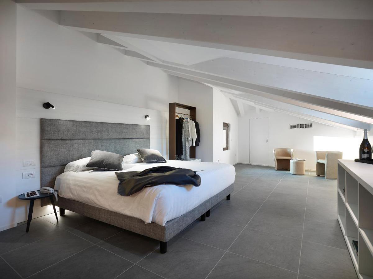 Boutique Hotel Touring Verona Esterno foto