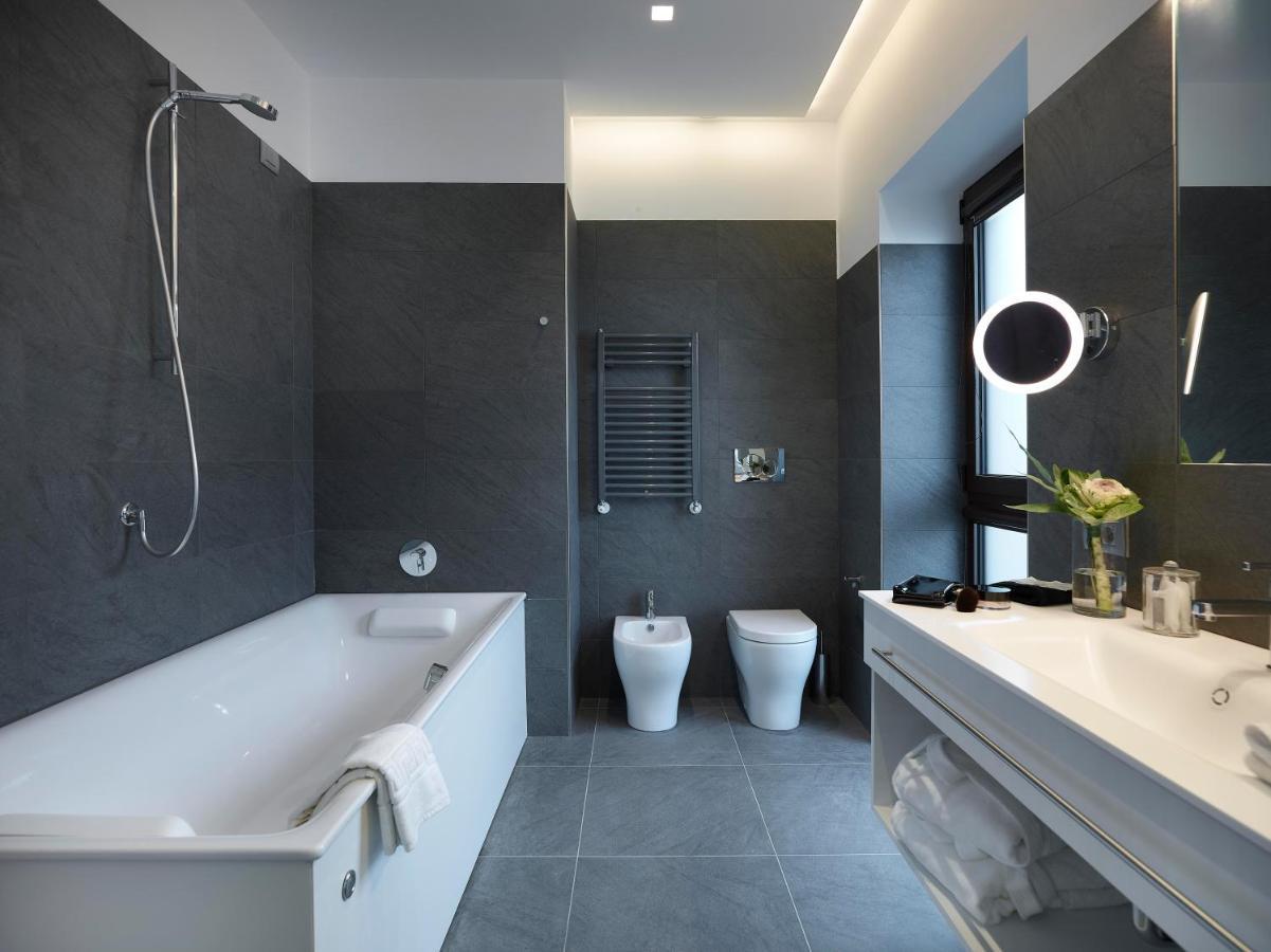 Boutique Hotel Touring Verona Esterno foto