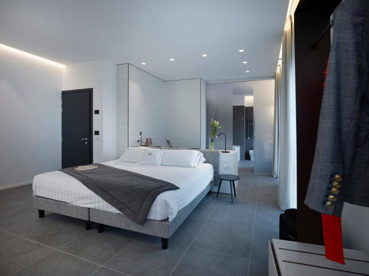 Boutique Hotel Touring Verona Esterno foto