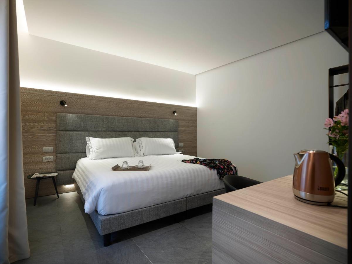 Boutique Hotel Touring Verona Esterno foto